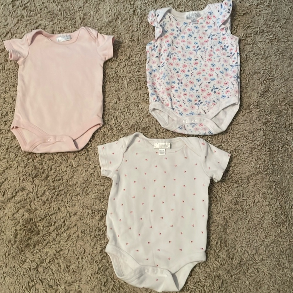 Tres Beau et Belle 3 Onesies 0-3
